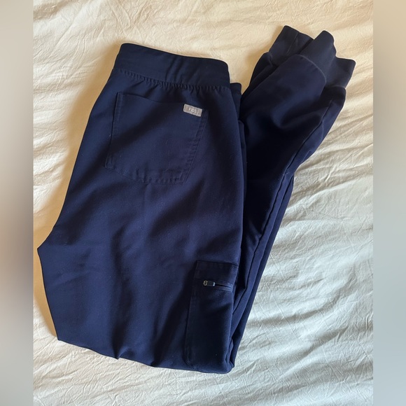 Figs M Tall Zamora Jogger - Picture 2 of 2